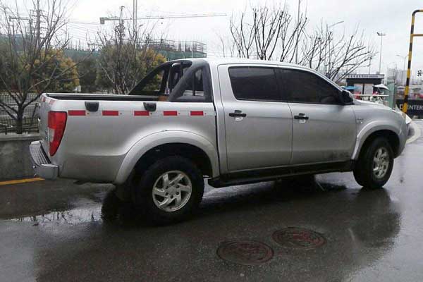 重慶租皮卡車江鈴域虎四驅