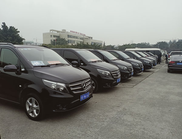 重慶市商務車租車價格