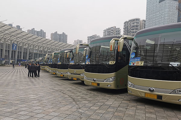 重慶大巴車(chē)租車(chē)公司_重慶旅游大巴車(chē)租賃公司