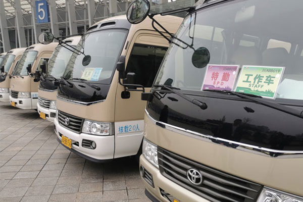 重慶租豪華型考斯特商務車需要多少錢？