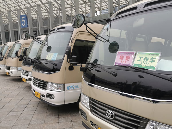 重慶中巴車租車行價格